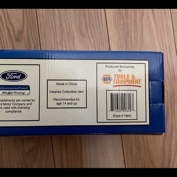 NAPA Ford Thunderbird Collectible Diecast Bank - Picture 3 of 3